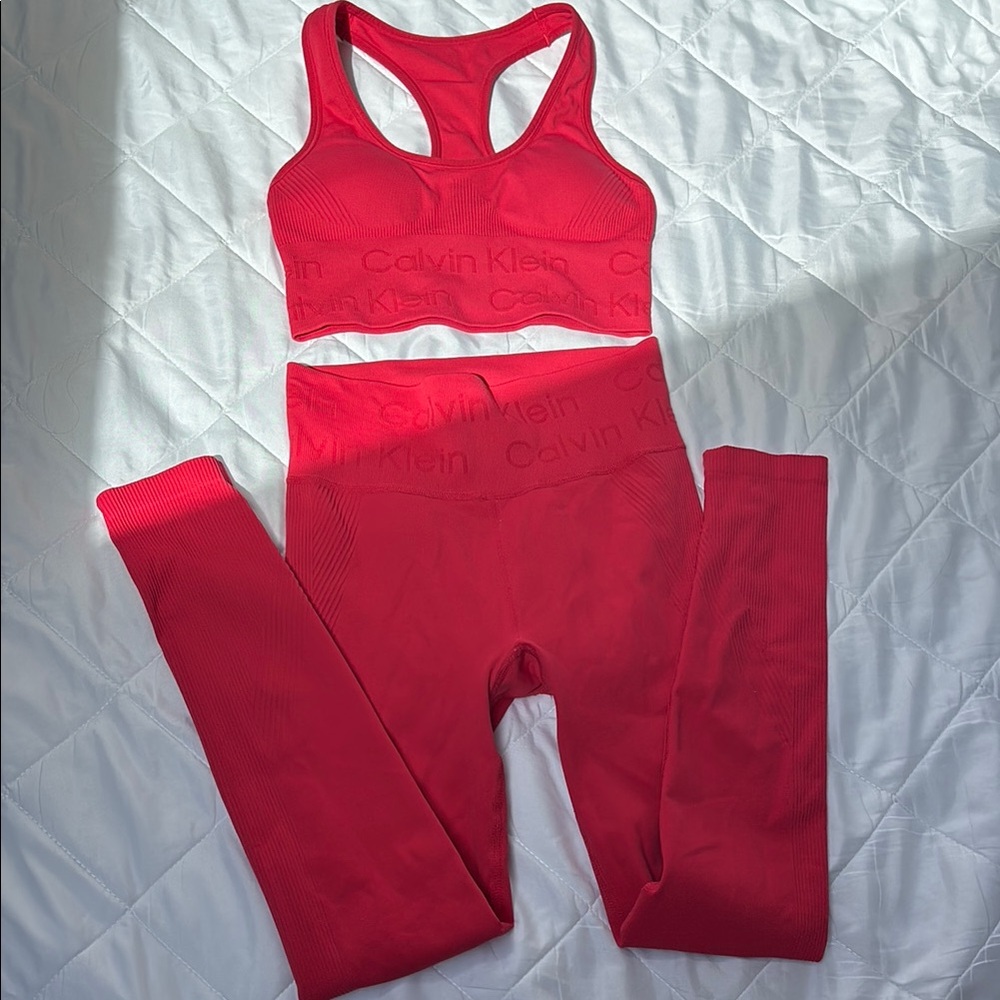 Calvin Klein Pink Sports Bra and Leggings Set, size XS